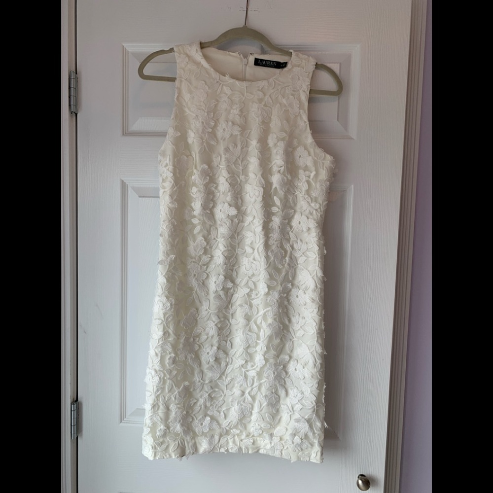 Feminine Lauren dress cream 12